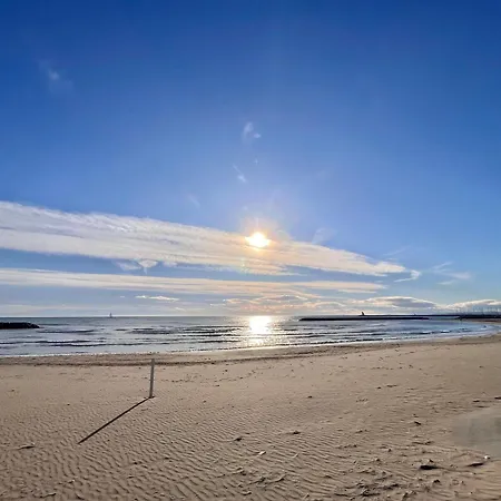 Lumineux A 700m De La Plage, Centre Ville, Pour 4 Personnes - Fr-1-716-17 Apartment